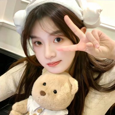 照片里的伴娘